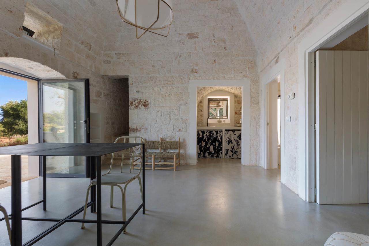 Villa Casale Con Cipresso Ostuni Exterior foto