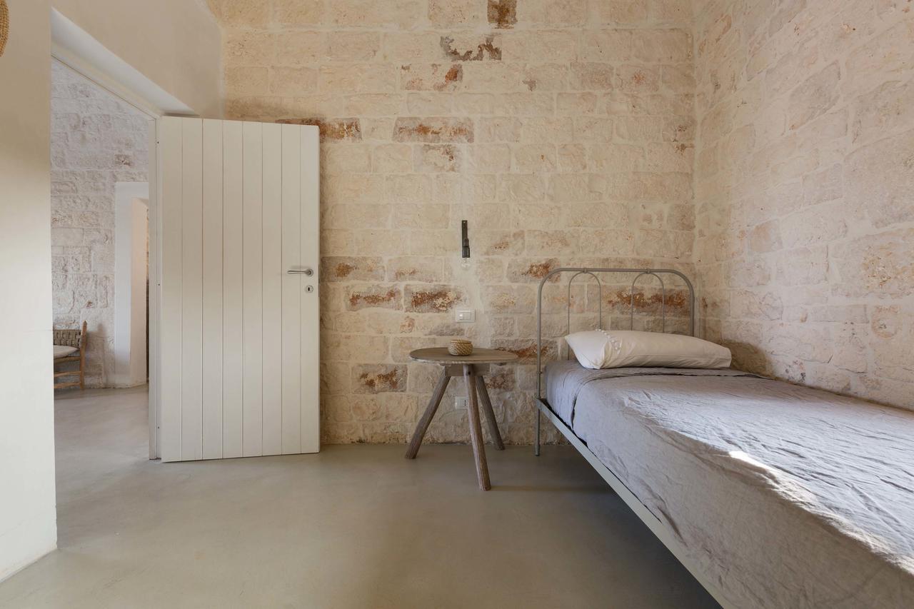 Villa Casale Con Cipresso Ostuni Exterior foto